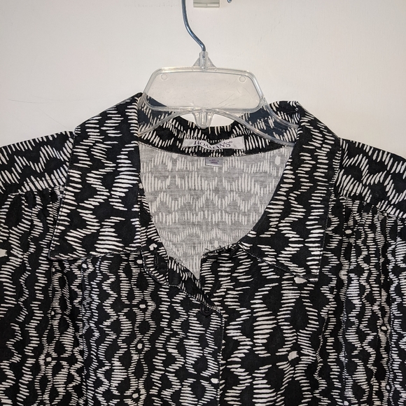 Roaman's Button Down Blouse 2X - Picture 3 of 9
